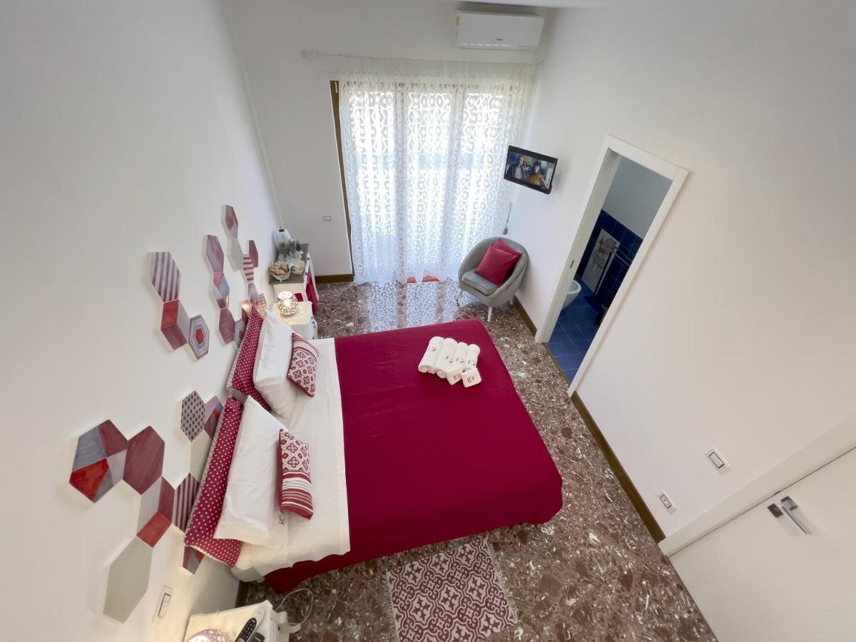 Casa Nina Deluxe Bed & Breakfast Salerno Ngoại thất bức ảnh