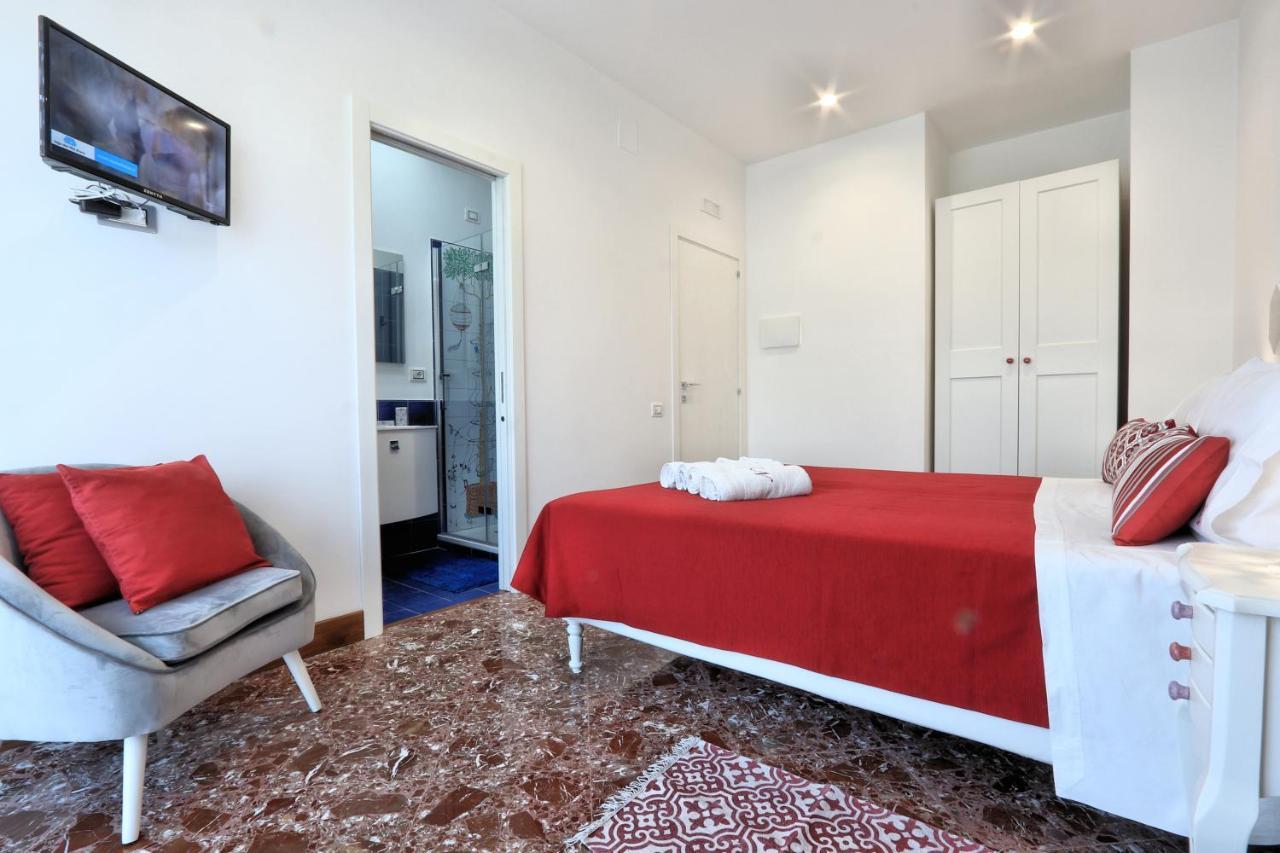 Casa Nina Deluxe Bed & Breakfast Salerno Ngoại thất bức ảnh